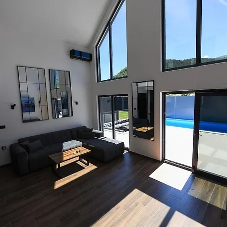 Villa Luxury With A Private Pool Hadžići